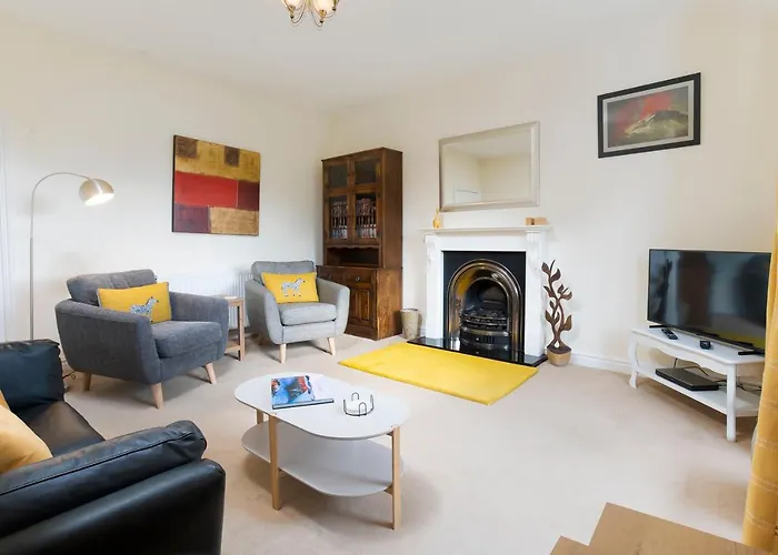 5 Lowfield, * Ambleside