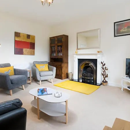 5 Lowfield, * Ambleside